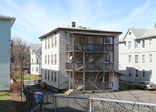 321 Washington St in New Britain, CT - Building Photo - Building Photo