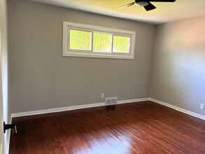 1212 Indian Ave in Aurora, IL - Building Photo - Building Photo