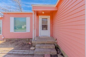 600 NE 11th St in Grand Prairie, TX - Building Photo - Building Photo