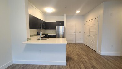 5711 Washington St in West New York, NJ - Building Photo - Building Photo