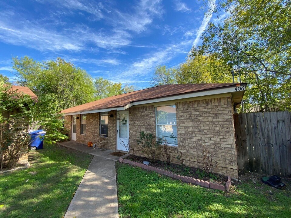 406 N 4th St-Unit -Unit B in Copperas Cove, TX - Building Photo