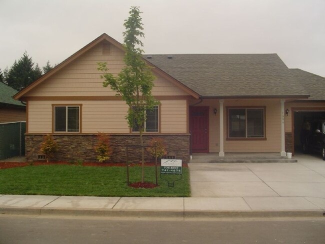1004 53rd St in Springfield, OR - Foto de edificio - Building Photo
