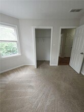 980 Violet St SE in Atlanta, GA - Building Photo - Building Photo