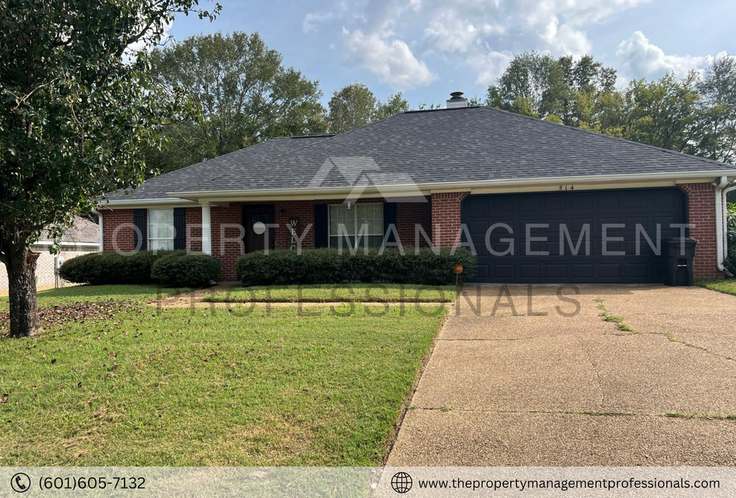 514 Oak Ridge Way in Pearl, MS - Building Photo