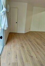 6416 Woodley Ave in Los Angeles, CA - Building Photo - Building Photo