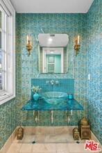 314 N Palm Dr in Beverly Hills, CA - Building Photo - Building Photo