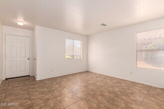 5663 E Flossmoor Ave in Mesa, AZ - Building Photo - Building Photo
