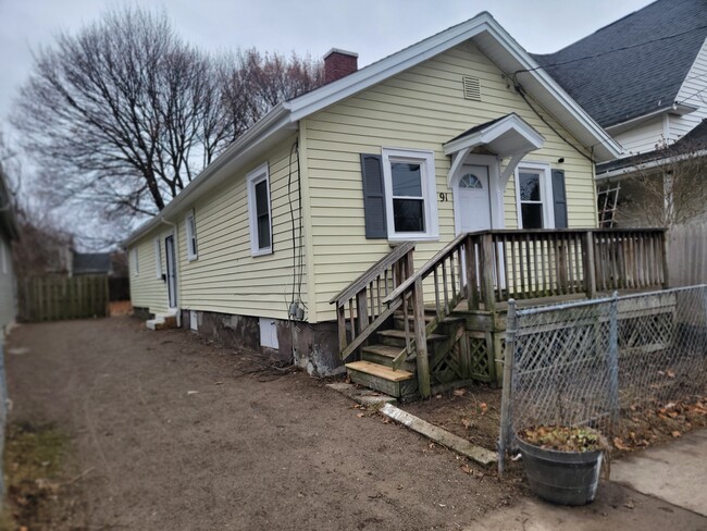 91 Weeger St in Rochester, NY - Foto de edificio - Building Photo