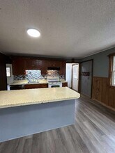 4716 S Wheelock Rd in Lyndonville, VT - Building Photo - Building Photo