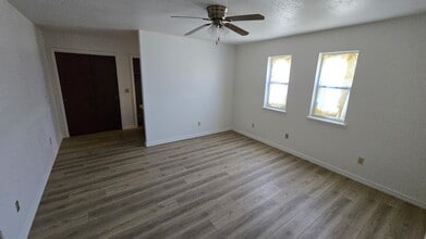 2504 E 19th St in Russellville, AR - Building Photo - Building Photo