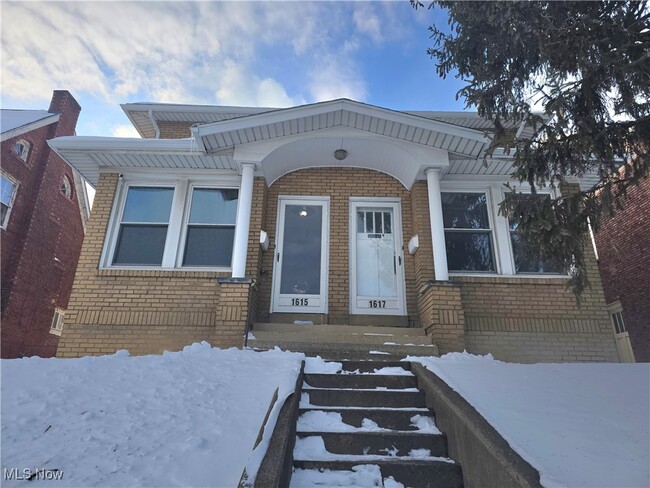 1617 Maple Ave in Zanesville, OH - Building Photo - Building Photo