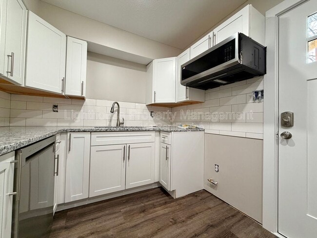 2633 Woodward Ave SW in Wyoming, MI - Building Photo - Building Photo