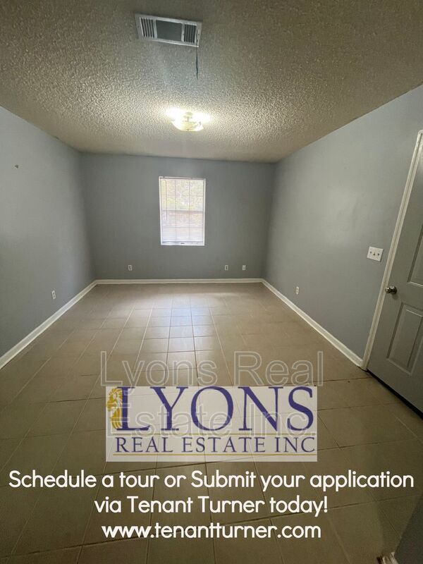1100 S Gordon Ave in Adel, GA - Foto de edificio - Building Photo