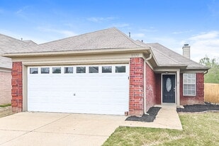 5570 Alexandria Ln in Southaven, MS - Building Photo