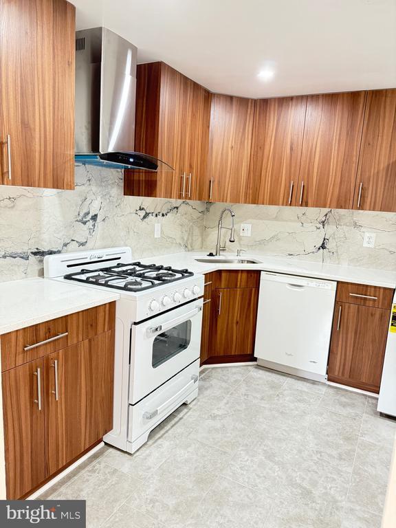 property at 19029 Mills Choice Rd