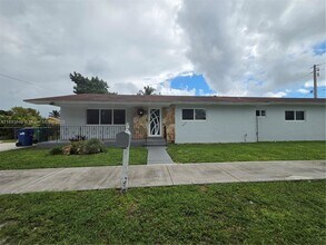 799 NW 107th St in Miami, FL - Building Photo - Building Photo