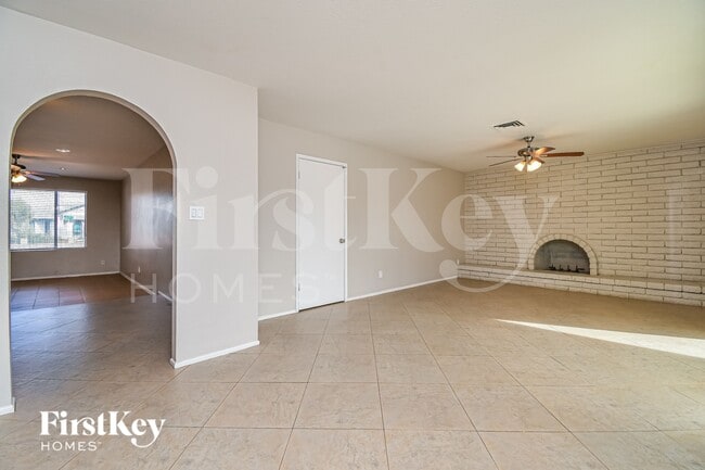 3350 S George Dr in Tempe, AZ - Building Photo - Building Photo