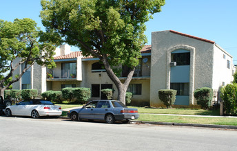 735 Milford St in Glendale, CA - Foto de edificio - Building Photo