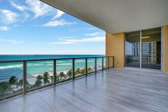 17749 Collins Ave in Sunny Isles Beach, FL - Building Photo - Building Photo