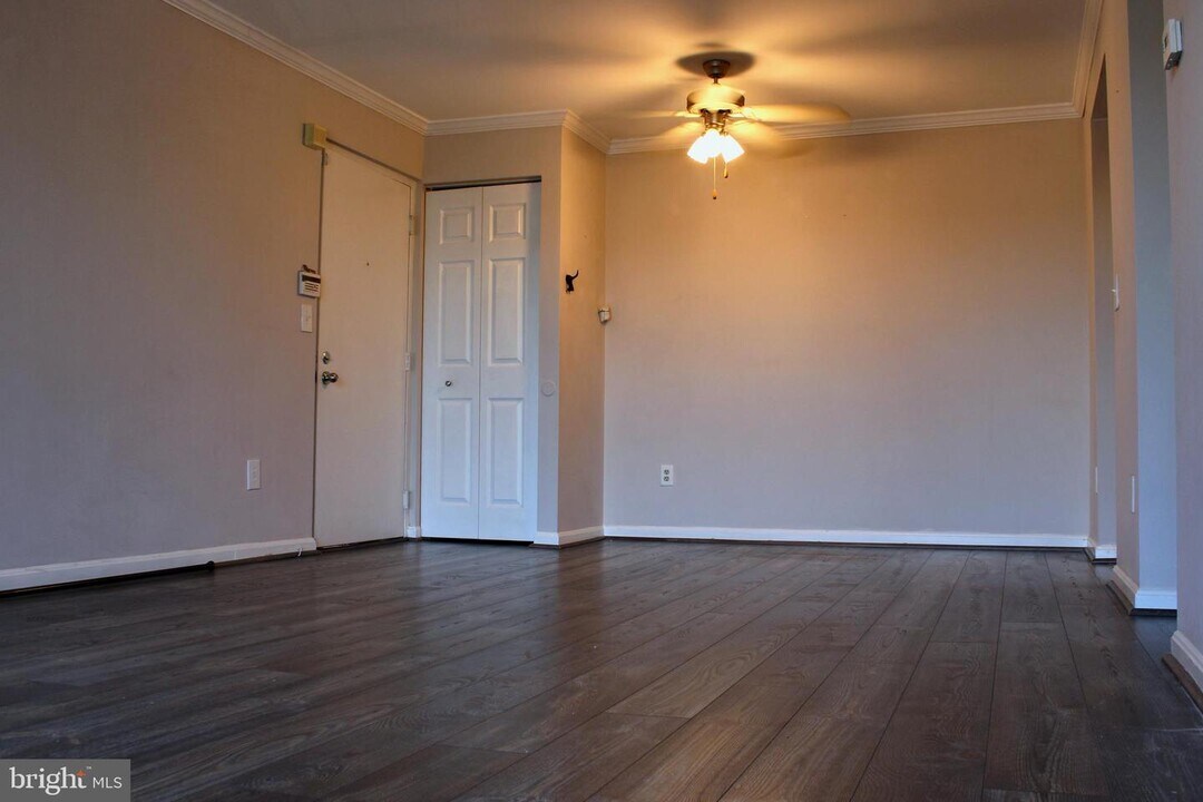 14800 Rydell Rd-Unit -204 in Centreville, VA - Building Photo
