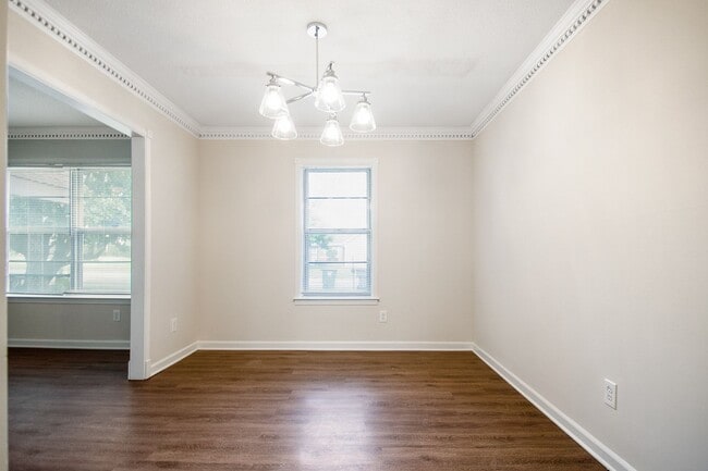 2031 Cranberry Dr in Memphis, TN - Foto de edificio - Building Photo