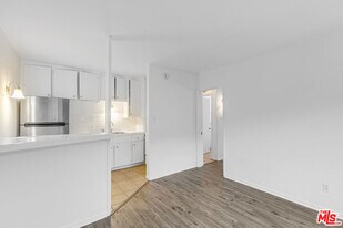 11842 Venice Blvd. in Los Angeles, CA - Building Photo