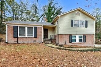 909 Winchester Dr in Birmingham, AL - Building Photo - Building Photo