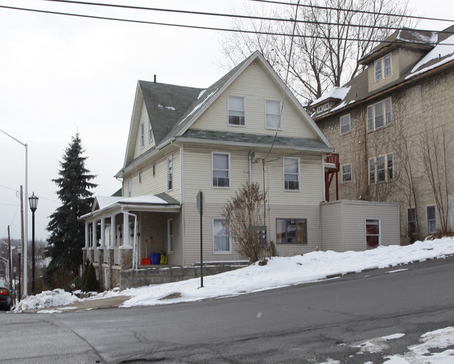 437-439 N Irving Ave in Scranton, PA - Foto de edificio - Building Photo