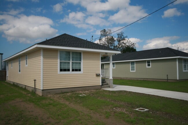 721 16th St in Gretna, LA - Building Photo - Building Photo
