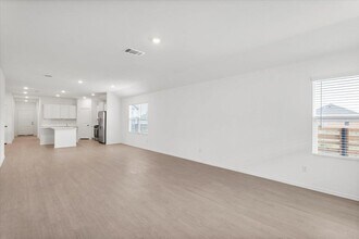 316 Keefer, Unit 568 in Kyle, TX - Building Photo - Building Photo