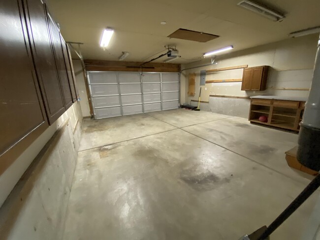 property at 1304 E Sharpsburg Ave