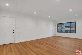 950 Havenhurst Dr in West Hollywood, CA - Building Photo - Building Photo