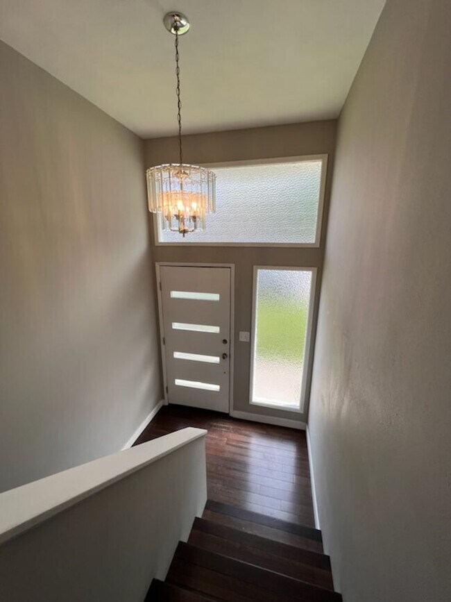 1314 Red Apple Rd in Wenatchee, WA - Foto de edificio - Building Photo