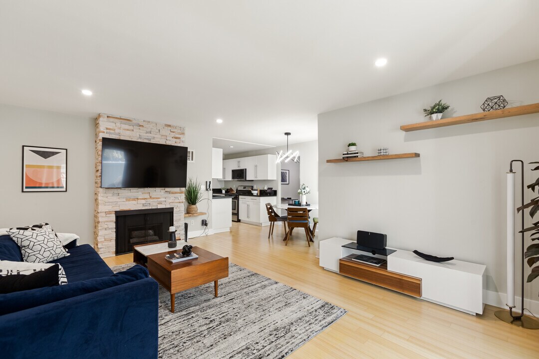 1535 Granville Ave, Unit 107 in Los Angeles, CA - Building Photo