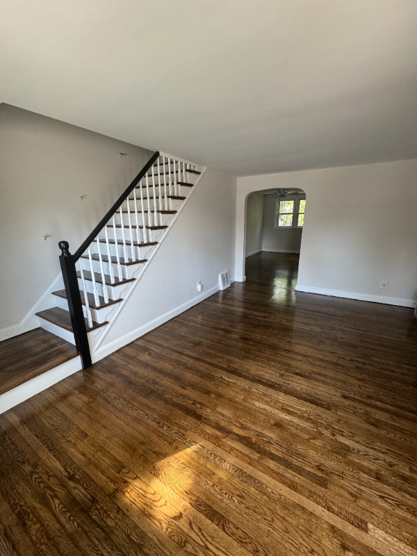 304 W 22nd St