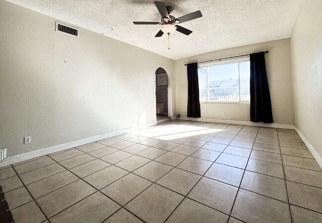 2460 S Engler Ave in Yuma, AZ - Building Photo - Building Photo