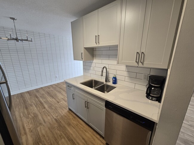 710 David St in Winnipeg, MB - Building Photo - Building Photo