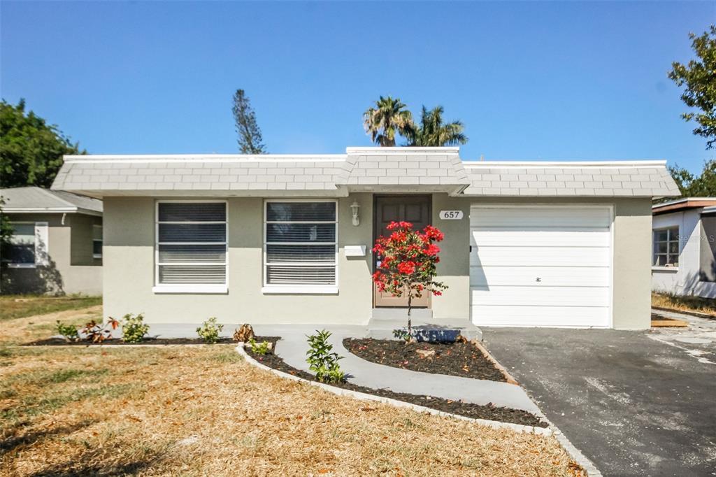 657 59th St S in St. Petersburg, FL - Building Photo
