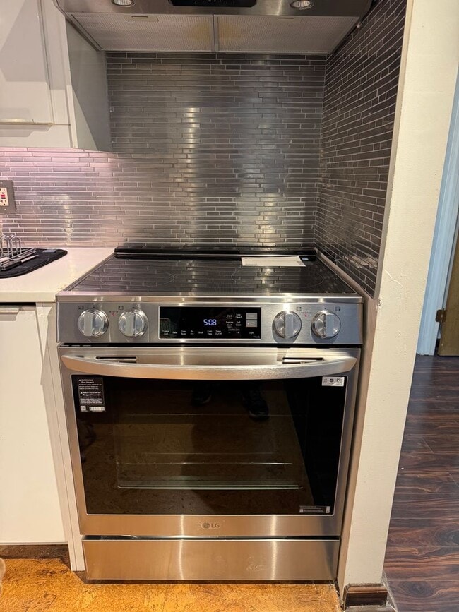 10503 Valley Forge Cir in King of Prussia, PA - Building Photo - Building Photo