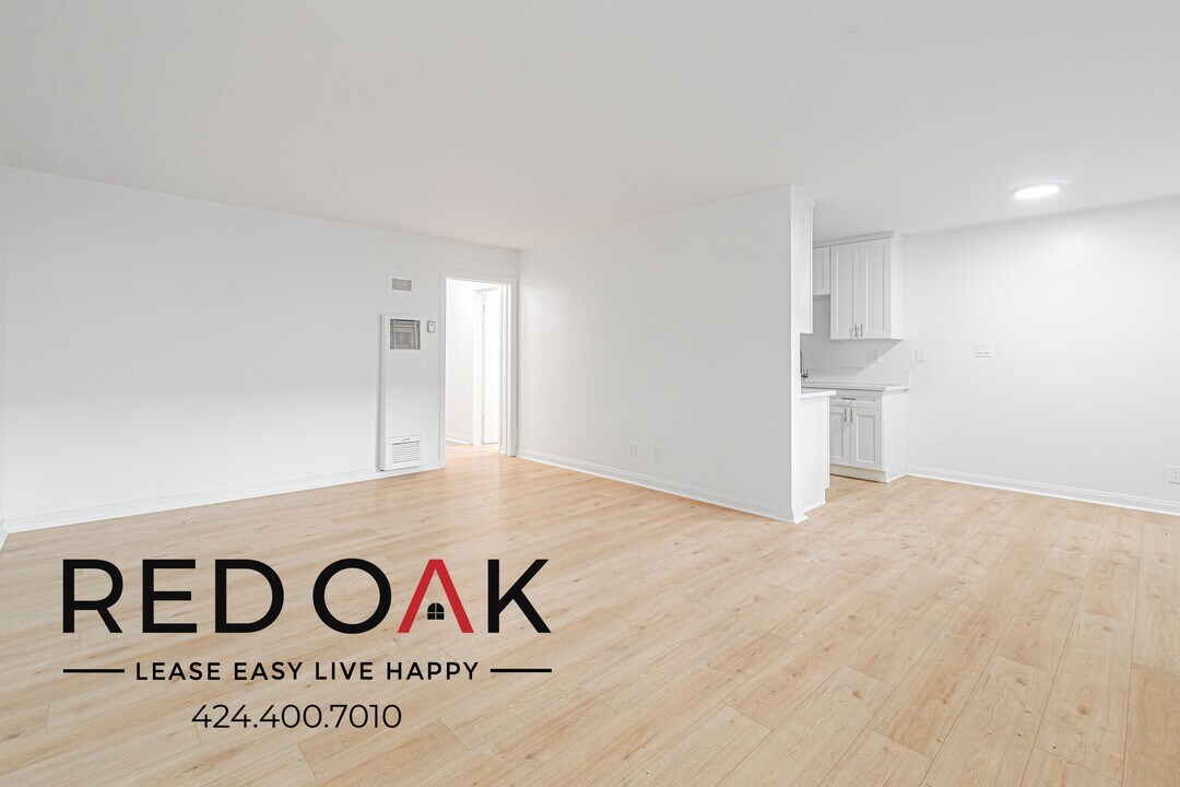 10015 Alondra Blvd in Bellflower, CA - Building Photo