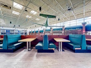 910 Suemac Rd in Jacksonville, FL - Foto de edificio - Building Photo