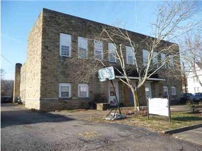 400 Perry St in Greenup, KY - Building Photo