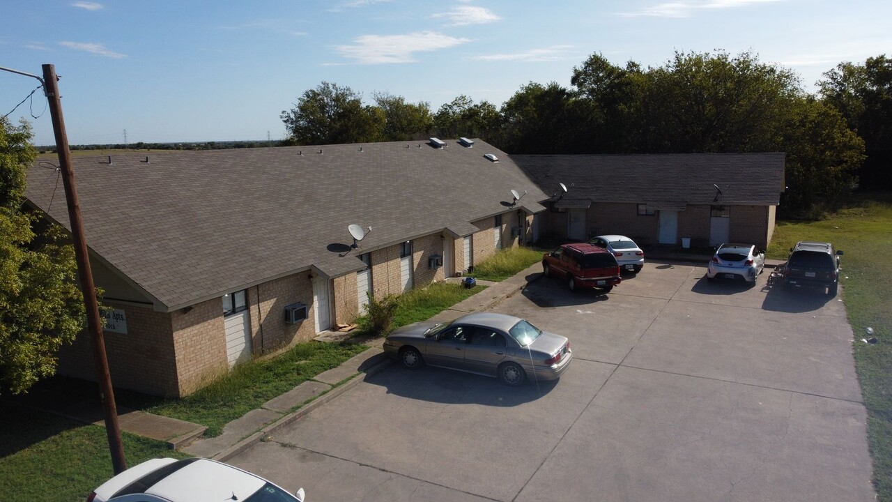 715 N 20th St in Temple, TX - Foto de edificio