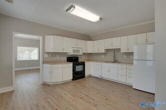 3704 Fairview St SW in Huntsville, AL - Building Photo - Building Photo