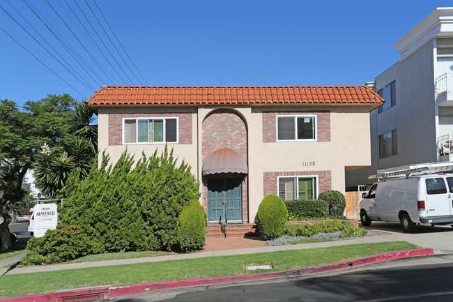 11859 Mayfield Ave in Los Angeles, CA - Building Photo - Building Photo