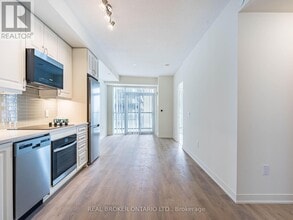 38-4438 Annie Craig Dr in Toronto, ON - Building Photo - Building Photo