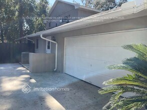 1240 Majestic Oak Dr in Apopka, FL - Foto de edificio - Building Photo