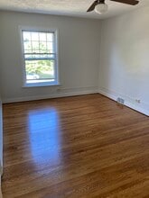 2221 Station Rd, Unit 2 in Erie, PA - Foto de edificio - Building Photo