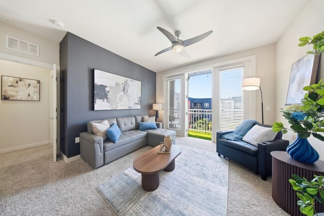 property at 1702 W Cleveland St