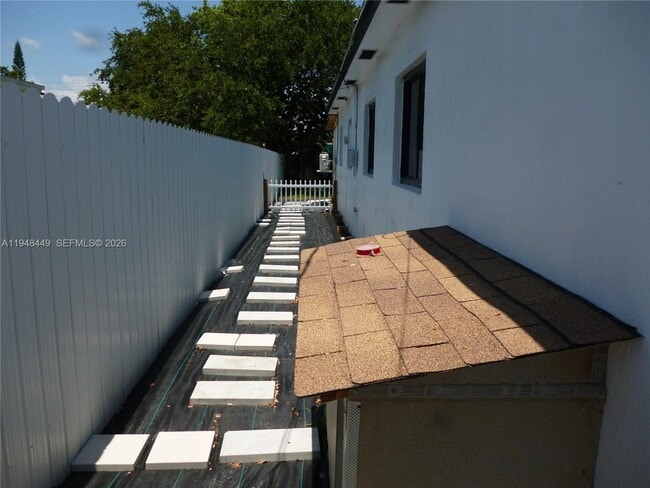 4611 SW 19th St in West Park, FL - Building Photo - Building Photo